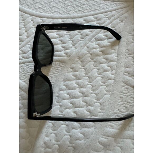 Celine Black Boxy Large Polarized Sunglasses. - Picture 5 of 6